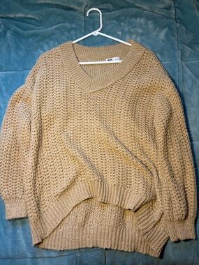 SO V-Neck Chunky Knit Sweater in Beige